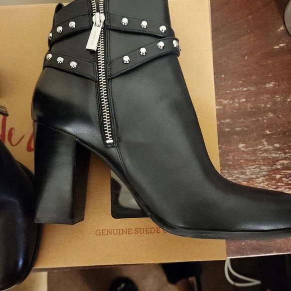 Boots - Picture 2 of 4